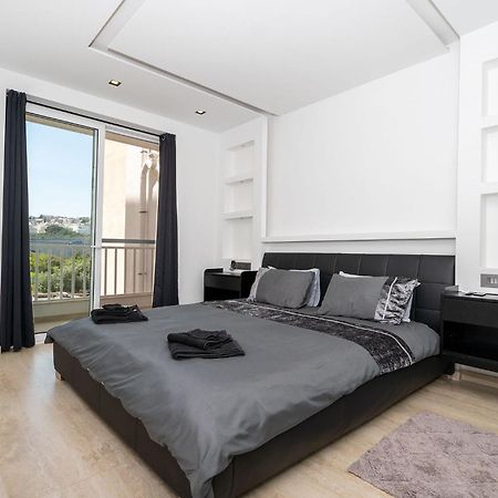 Modern 2 Bedroomed Apartment In Gzira Екстер'єр фото