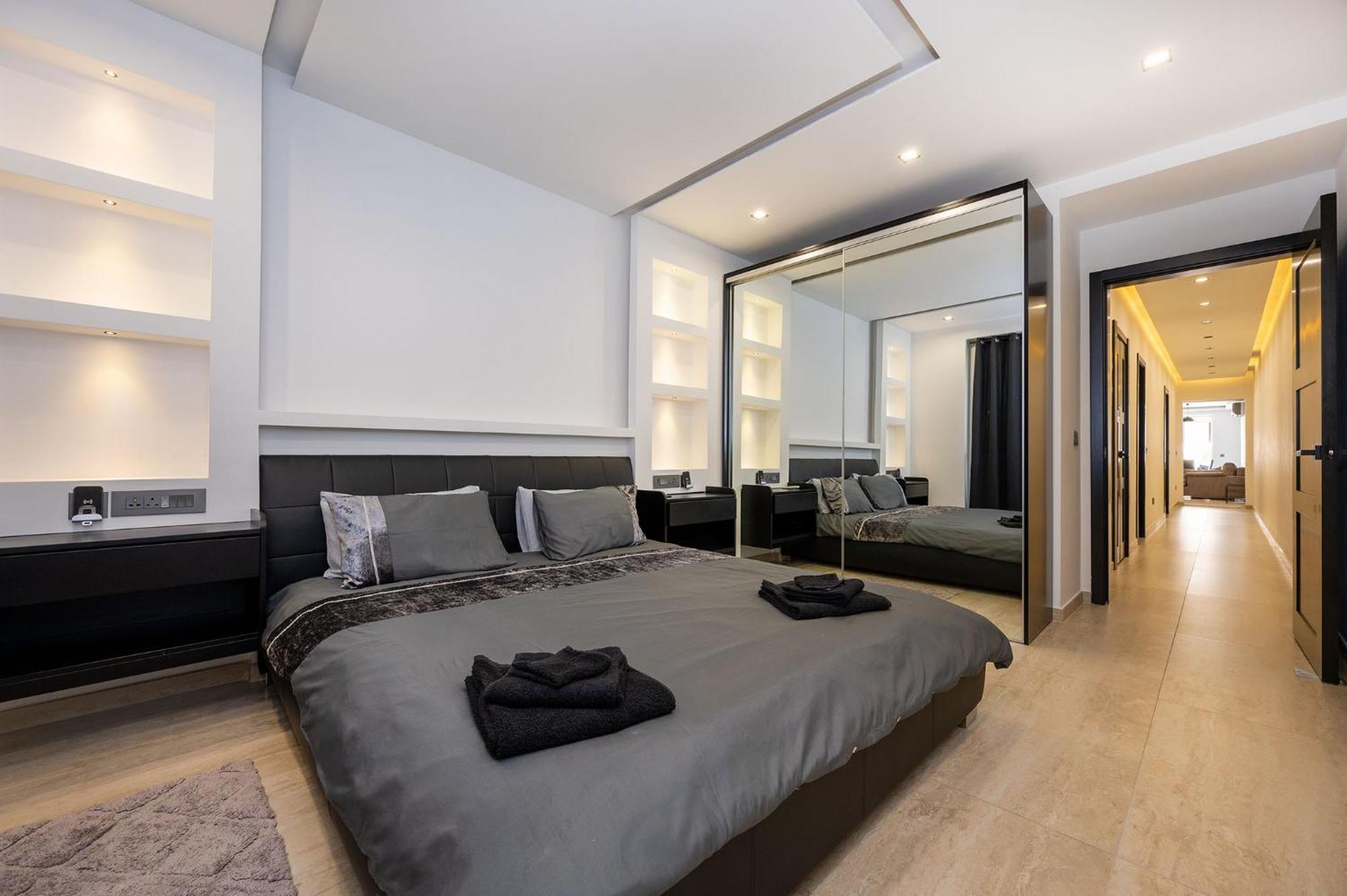 Modern 2 Bedroomed Apartment In Gzira Екстер'єр фото